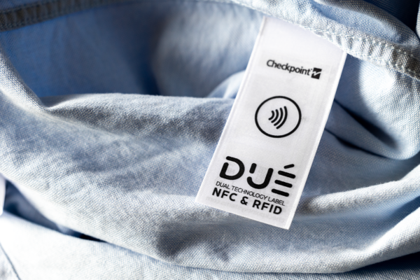 NFC tech woven label